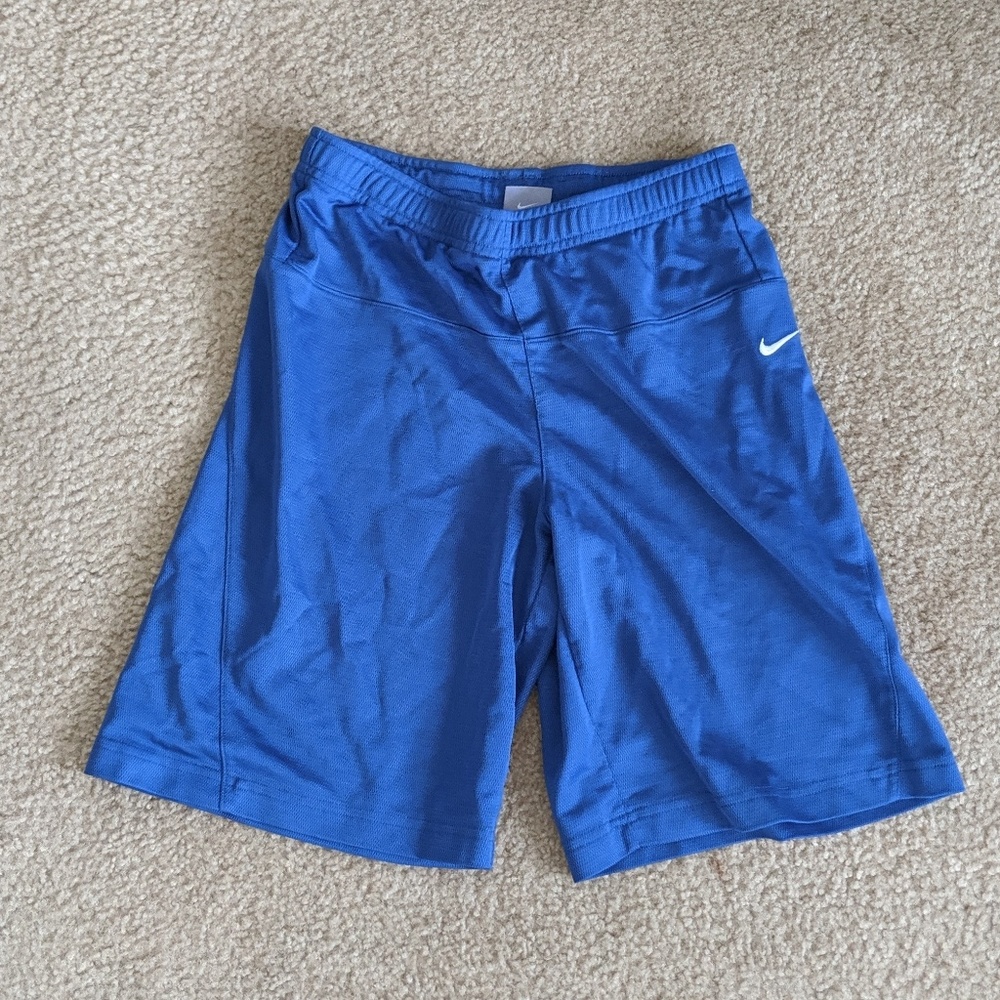 Nike boys dri fit shorts EUC